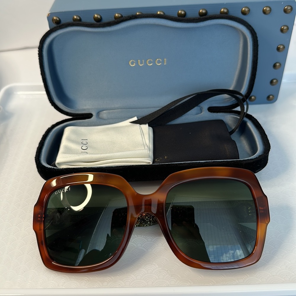 New - GUCCI Shiny Havana Square Sunglasses
GG0036S 003 54 - Picture 6 of 11